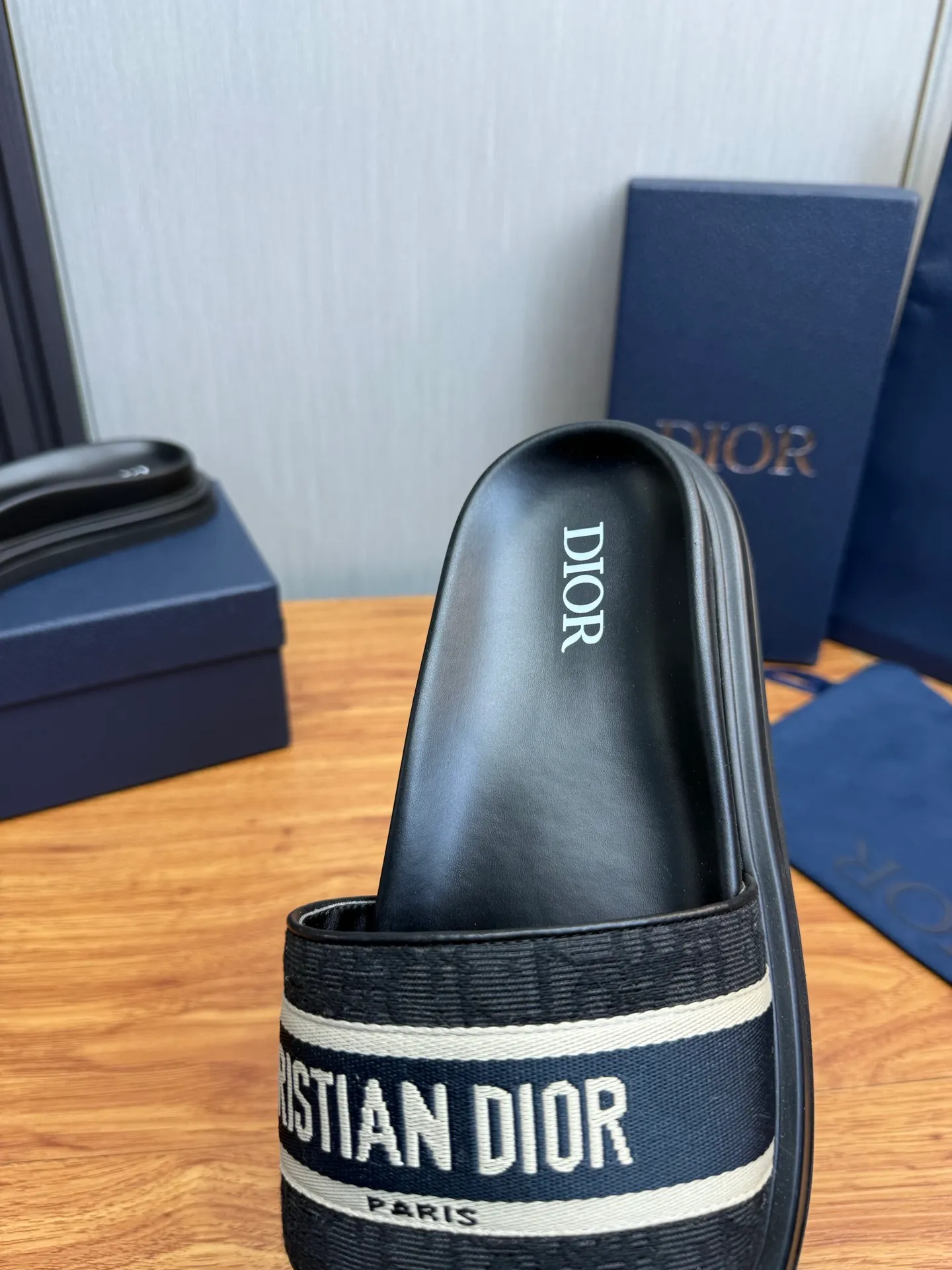 Men's shoes 260💰 Dior. Men's slippers🩴Official website 1:1 production 38-45 size 45 46 🉑️Customized original material shipped✅